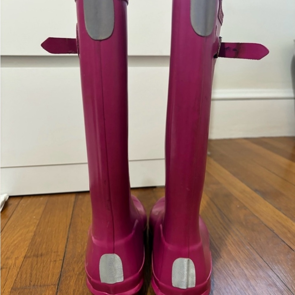 π§οΈπ Hunter Tall Glossy Rain Boots β Hot Pink | Womenβs 6 ππ§οΈ - Picture 7 of 7